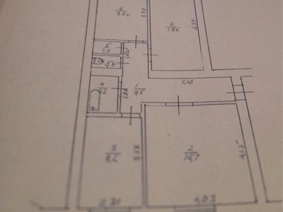 Продам 3-кімнатну квартиру з двома хоз.приміщеннями Полонное