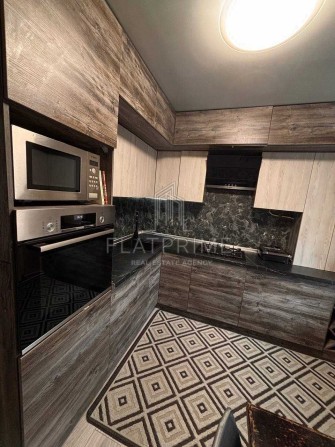 продаж 2 к. квартири м. Остер - фото 1