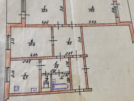 Продаж3-х-к квартири в центрі міста Городня , Чернігіська область. Городня