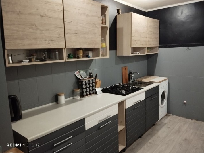 Продам 3-х кімнатну квартиру - фото 1