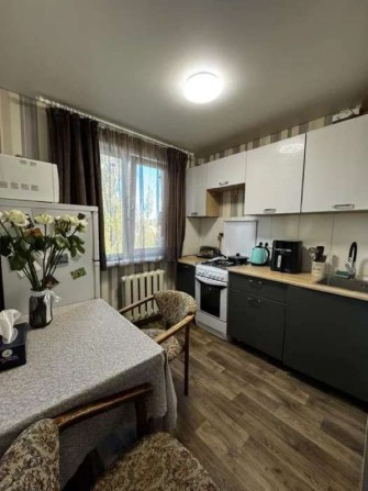 Продаж 2-к квартири вул. Мрії 17 - фото 1