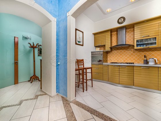 Двухуровневая 4к. квартира в центре Одессы. Одесса