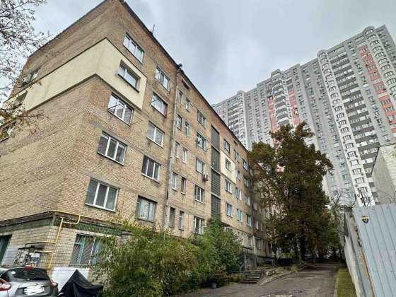 Продаж 1к квартири по Зданівської Юлії 34/2 Київ