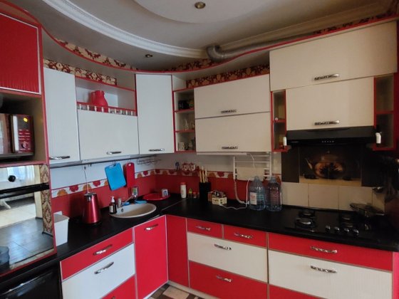 Продам ідеальну 2 кімн.кв.з власним двором. Буча