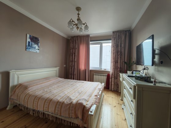 Продаж 3- кімнатної  вул. Булгакова 3 Святошинський район Київ