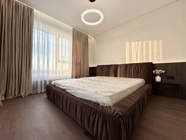 Стильна 2кім квартира +кухня студія з дизайнерським ремонтом - фото 1