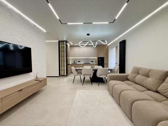 Шикарна двокімнатна з кухнею-студією в ЖК Паркове містечко! 90м2! Ивано-Франковск