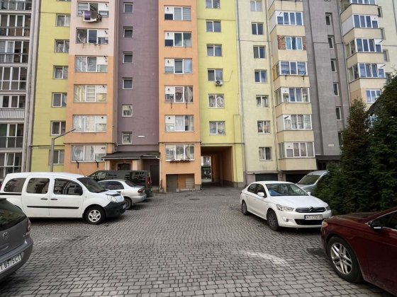 Продається 1 кімнатна квартира в обжитій новобудові Ивано-Франковск