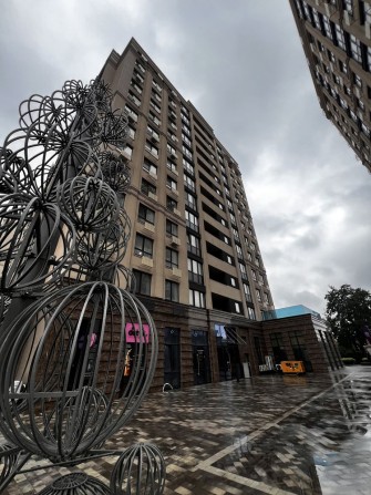 Парк Правика та Дубки! Простора 3к квартира в центрі міста! - фото 1