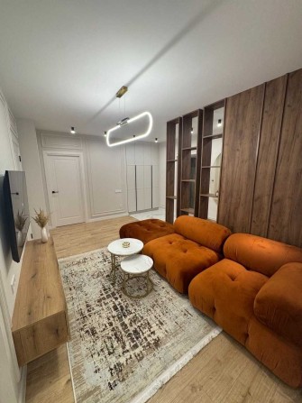 Центр! 2к квартира з кухнею-вітальнею та гардеробною, біля гот Надії - фото 1