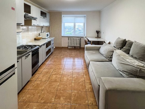 1-кімнатна 57.5м2, УКОМПЛЕКТОВАНА, Йови 3, м.Бориспіль Борисполь