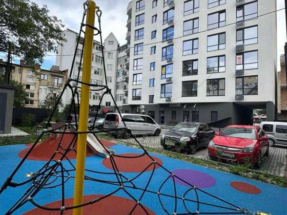 Центр. Квартира бізнес класу. Висота 3.15 м.  (постанови) Ивано-Франковск