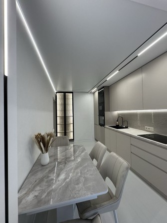 Стильна квартира в самому центрі міста - фото 1