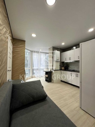 Продам видову квартиру з новим ремонтом - фото 1