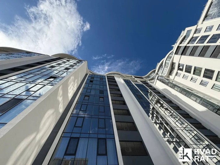 Продаж елітного пентхаусу  у першій лінії біля міського озера!!! - фото 1