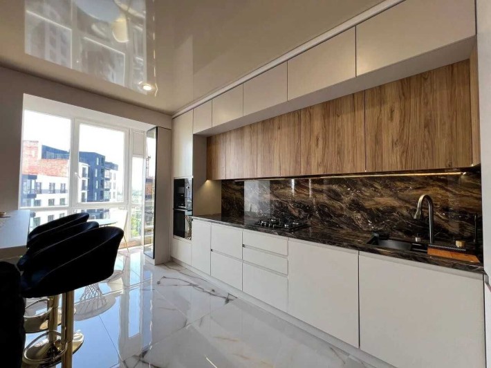 Шикарна двокімнатна квартира з терасою в ЖК Княгинин - фото 1