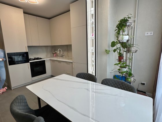 Продаж двокімнатної квартири з новим ремонтом і виглядом на Центр Парк Буча