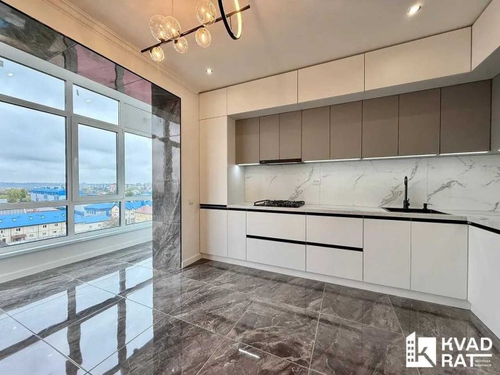 Видова 2.5 кім з ремонтом в обжитій новобудові! - фото 1