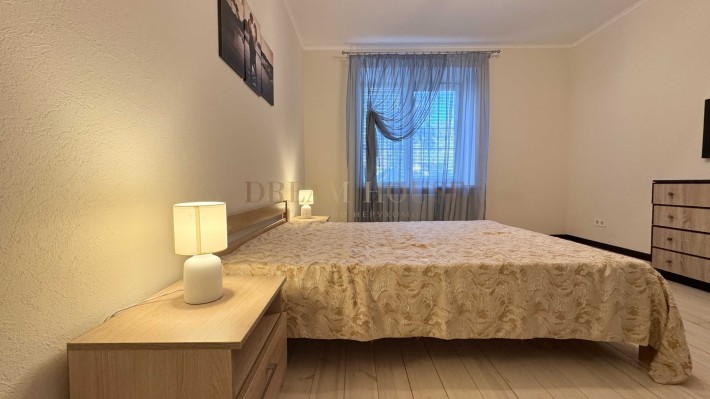 Простора 2-кімнатна біля Новуса. Газове опалення. Оформлення 2% - фото 1