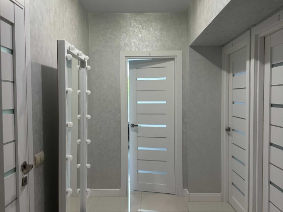 2 кімнатну  з ремонтом  , продам   Ірпінь  Центр  . Ціна 108 000у.е. Ирпень