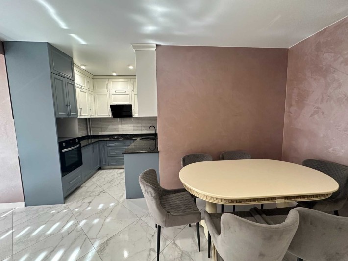 3-кімнатна квартира на Бамі з ремонтом та меблями - фото 1