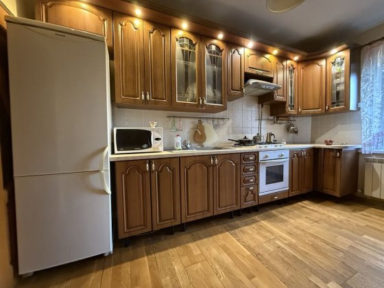 Продам квартиру 3 кім. вул. Новопрорізна ( 120кв.метрів) Борисполь