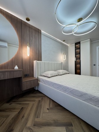 Квартира в центрі міста, з відкритим балконом-терасою - фото 1