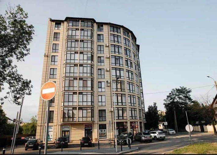 Простора 3к квартира з якісним ремонтом в центрі міста У тихому районі - фото 1