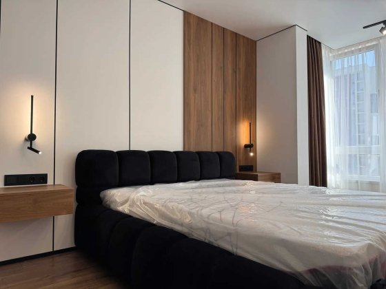 Шикарна півторачка біля озера Ивано-Франковск