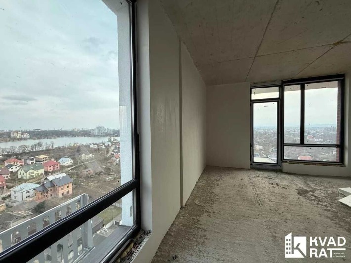 Здана видова 2-кім квартира біля озера з балконом! Терміново - фото 1