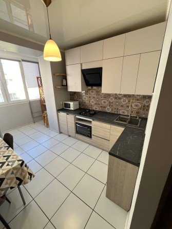 Терміново! Парк МАМА! Квартира з ремонтом,  балконом, меблями - фото 1