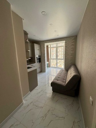 Продам повністю укомплектовану однокімнатну квартиру біля парку Ірпінь - фото 1