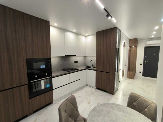 1 кім. квартира з новим ремонтом в Фемелі плаза Ивано-Франковск