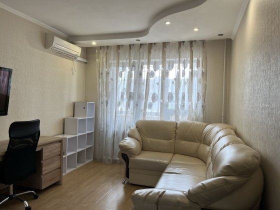 Продаж 2 кім.квартири в центрі Вишневого Вишневе