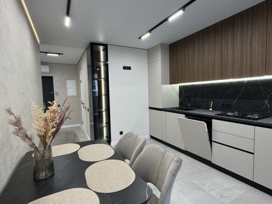 Центр міста , сучасна квартира на 3 поверсі Івано-Франківськ