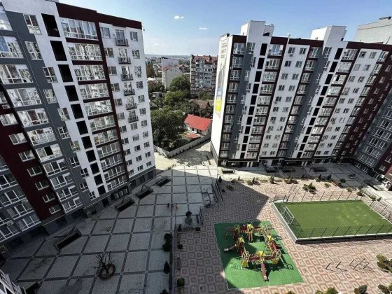 Продаж 2х кімнатної квартири двох стороння в ЖК Княгинин 35 секція Ивано-Франковск