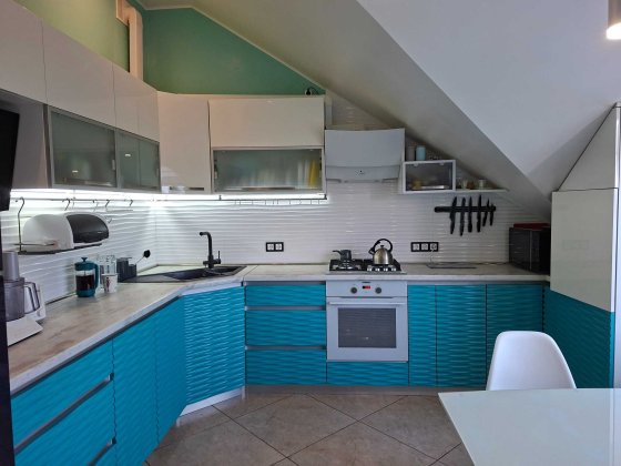 Квартира 3к. с паркінгом та підвалом Вишневое