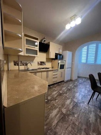 У центрі | 2-кім квартира з якісним ремонтом - фото 1