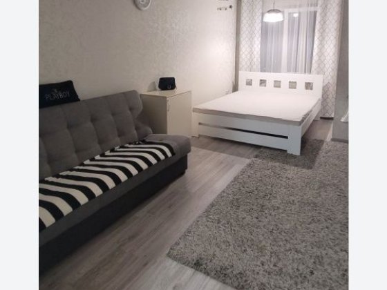 Продам 1 кімнатну Симоненка 105 Бровары