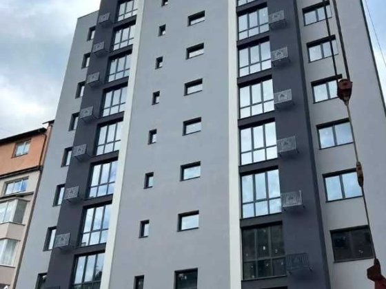 Продається 2-кім. квартира 60м2 біля міського парку та озера Івано-Франківськ