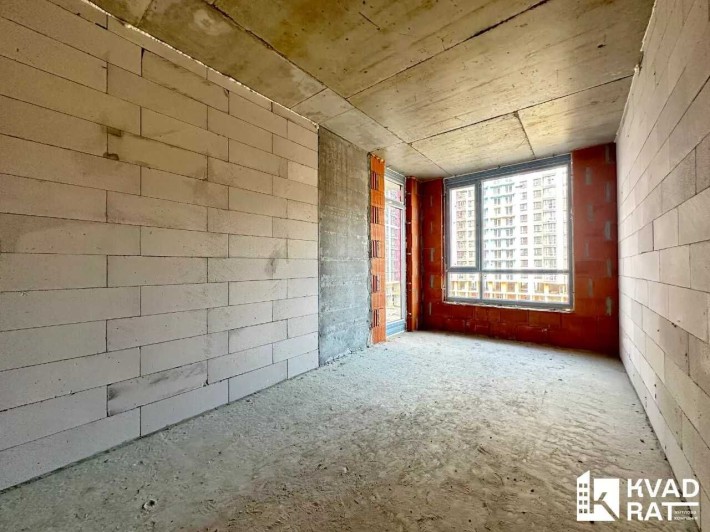 Терміново! Готова 2 кім квартира у центрі міста - фото 1