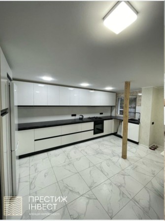 Продаж 2-кімнатної квартири з власним подвірʼям початок міста - фото 1