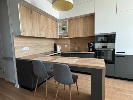 Бизнес клас, 40м2, кладовка в подарок! Паркинг, без комиссии! ТОРГ! Буча