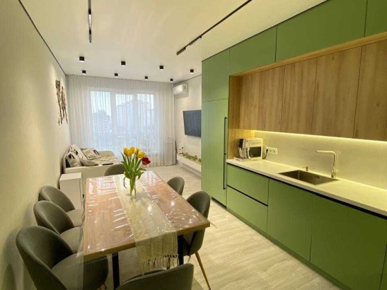 Продам трикімнатну квартиру в ЖК Бізнес класу!Поруч є все!