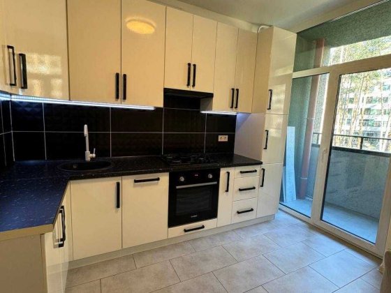 Топ локація! Чудова квартира з ремонтом та балконом Буча