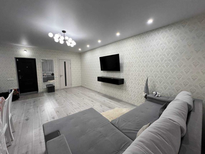 Продається простора дворівнева 3-кімнатна квартира в місті Ірпінь - фото 1