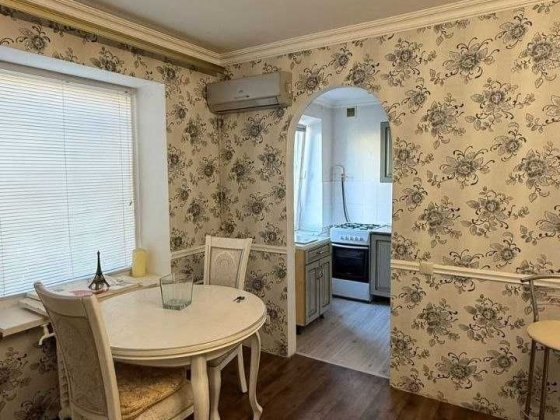 Заходь і живи! 1-кімнатна з ремонтом! Поруч є ВСЕ!!! Бровары