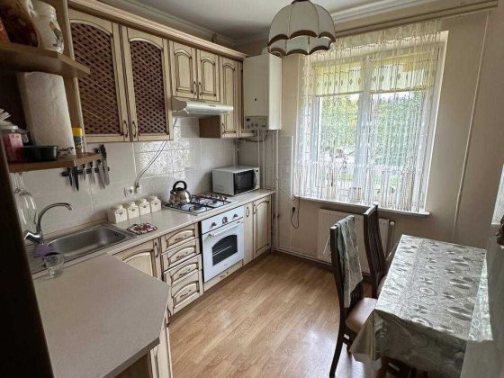 Продаж 3-кім з ремонтом на Каскаді Терміново. Ивано-Франковск