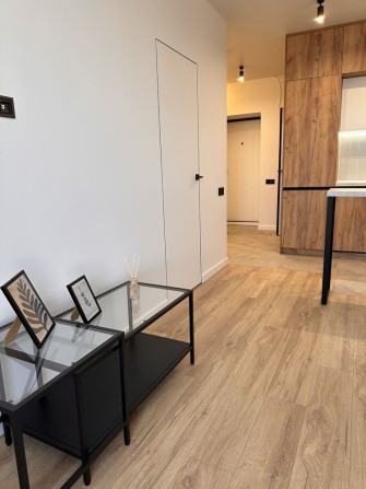 Квартира з дизайнерським ремонтом! - фото 1