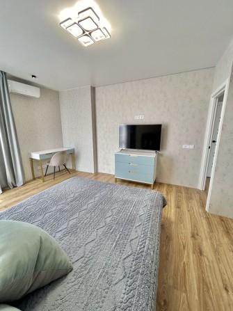 Євро 3к квартира з ремонтгм Ірпінь! Газове опалення - фото 1